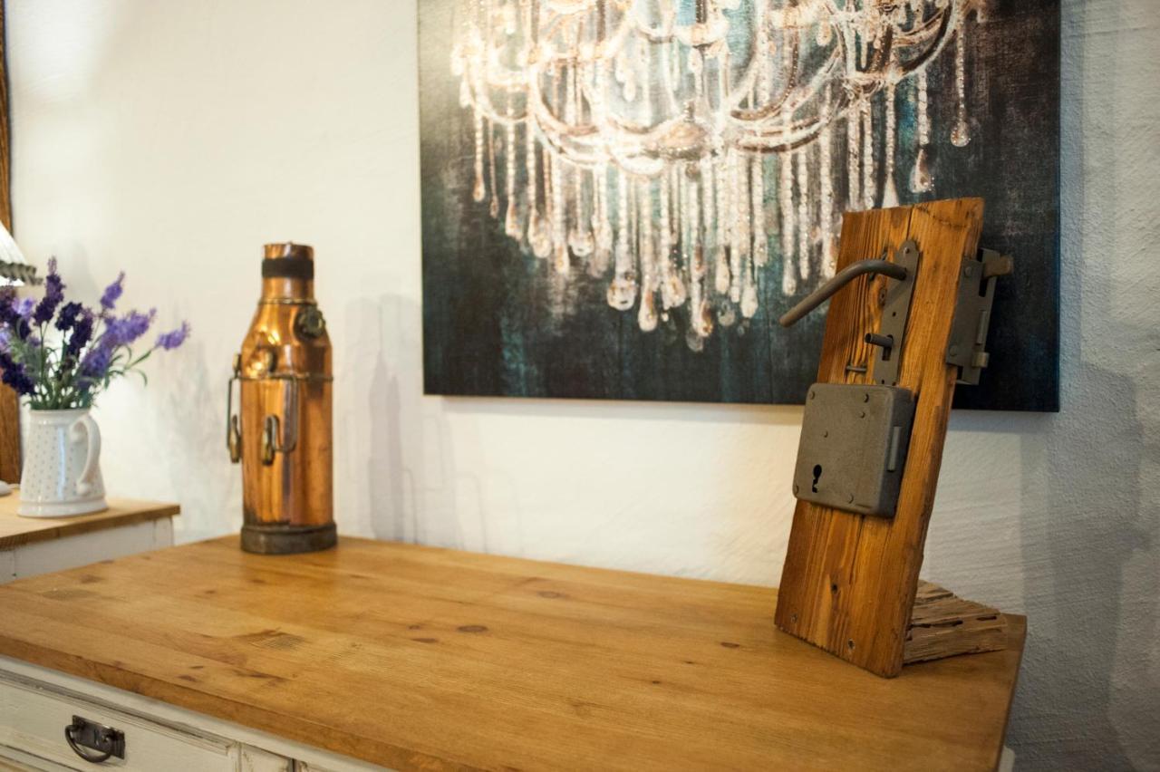 Pajta Apartman Es Vendeghaz Tata Exteriör bild